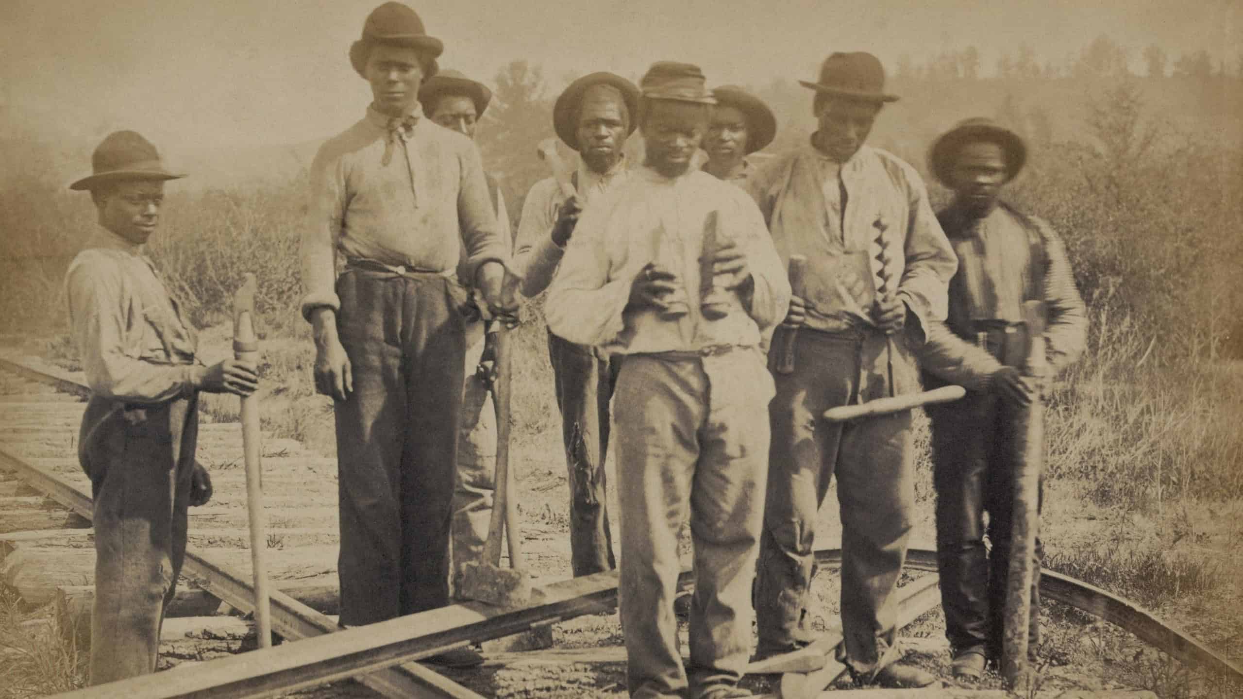 African American work team on a northern Virginia railroad in 1862 or 1863. Photo by Andrew J. Russell.