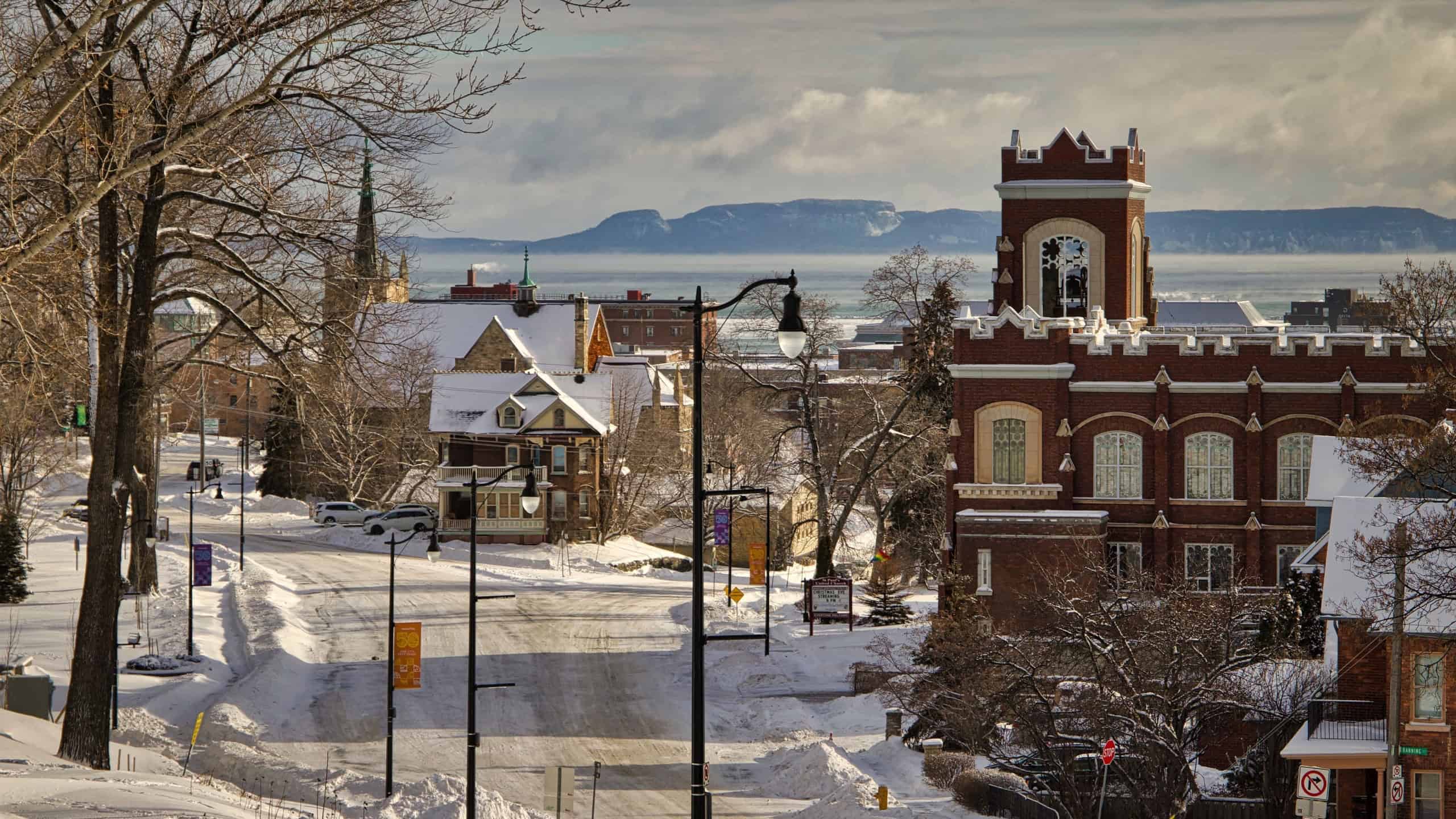 he snowy street in Thunder Bay, Ontario